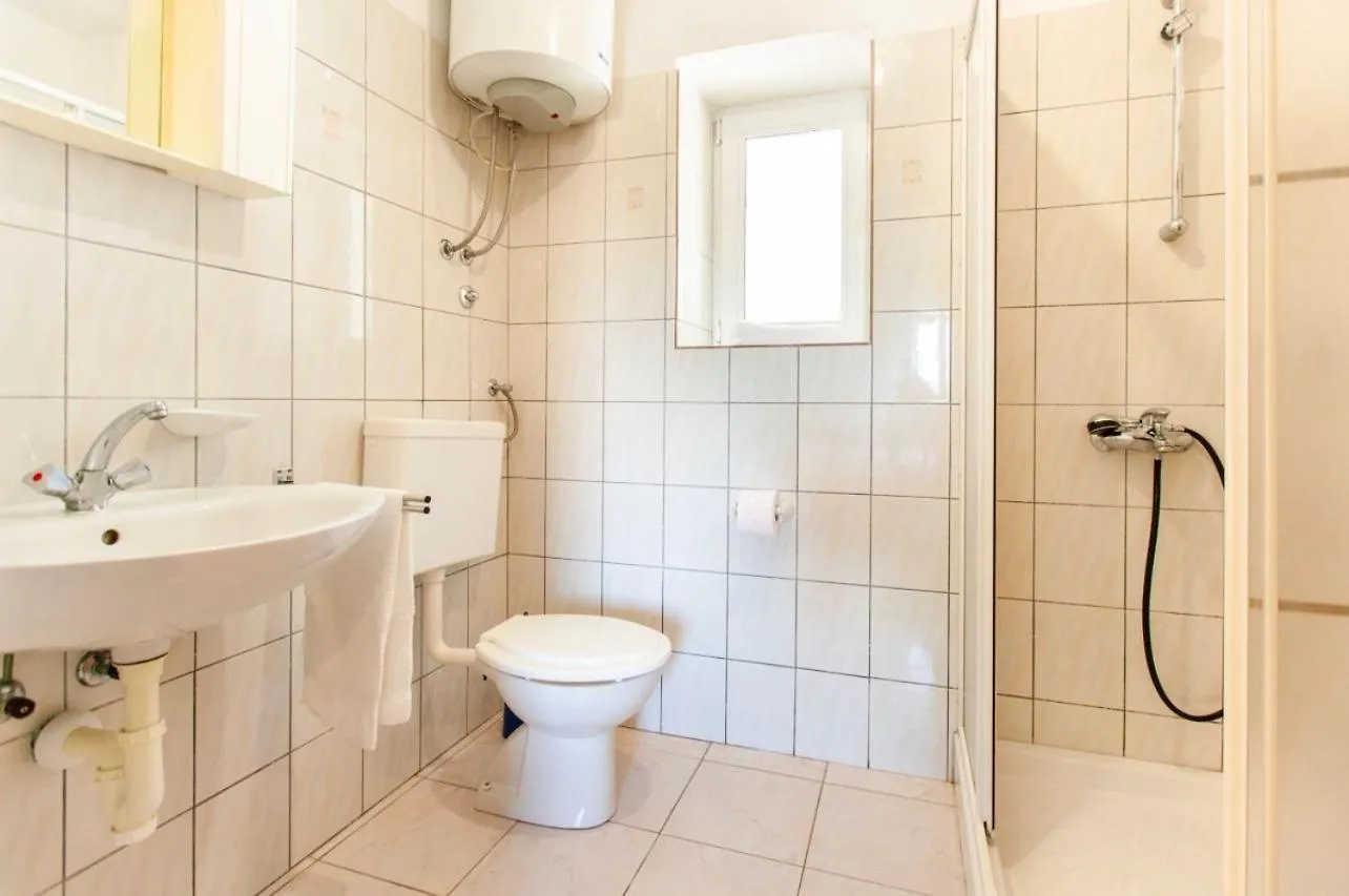 Apartment Apartmani Fanuko Cizici