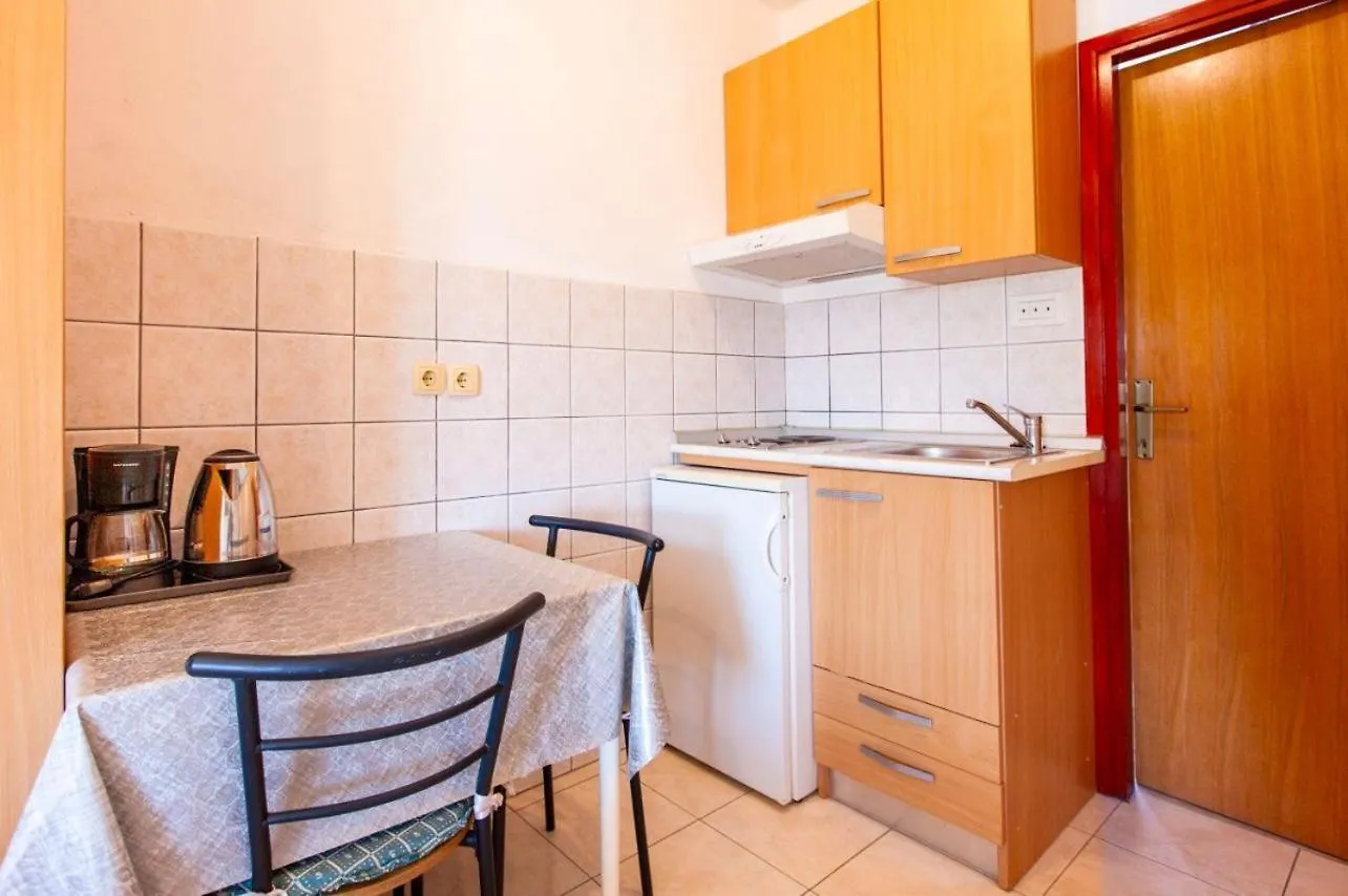 Apartmani Fanuko Cizici 0*,  Croatia
